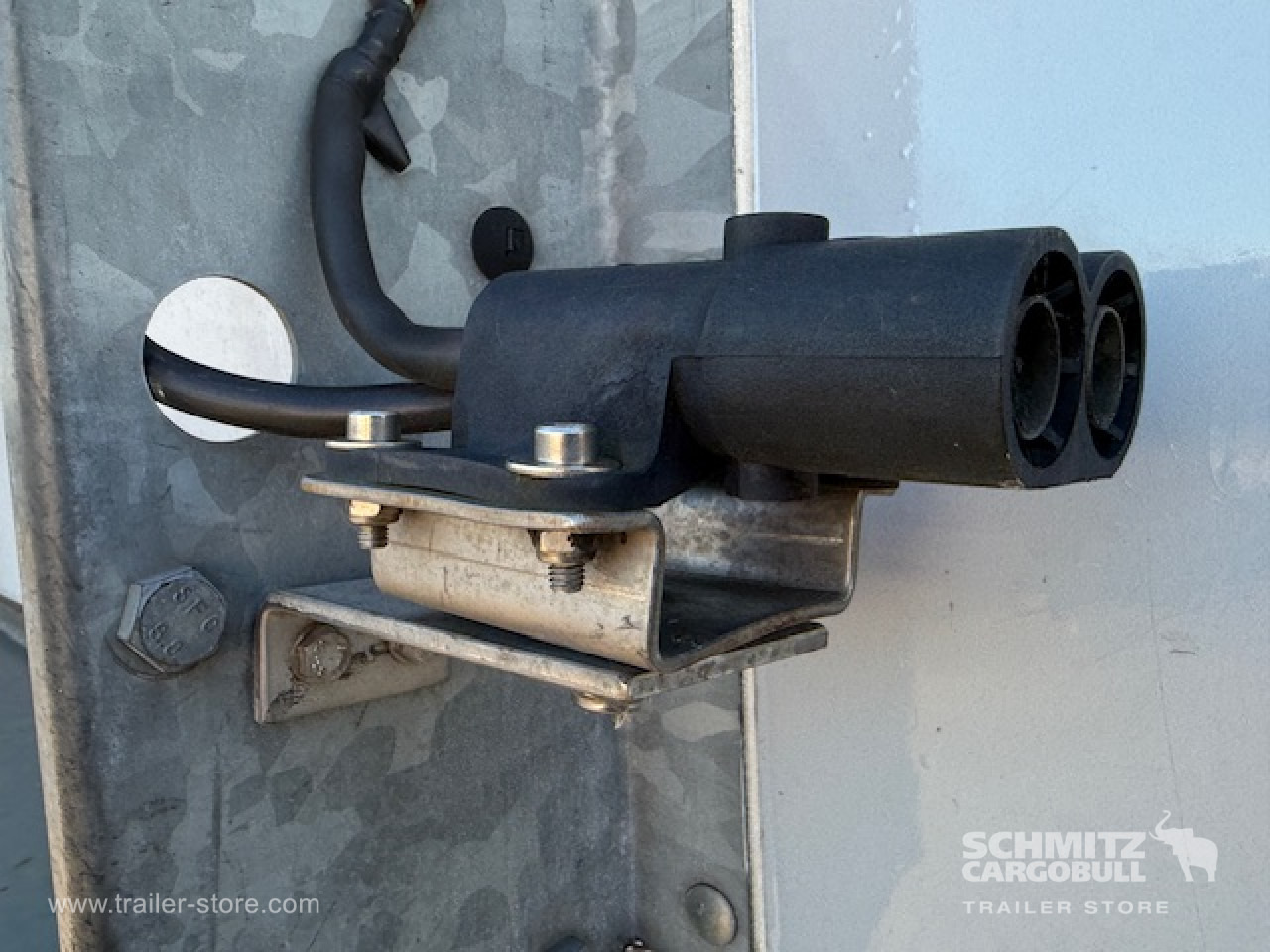 GROENEWEGEN Oplegger Kasten Standard Taillift - Semirremolque caja cerrada: foto 3 GROENEWEGEN Oplegger Kasten Standard Taillift - Semirremolque caja cerrada: foto 3