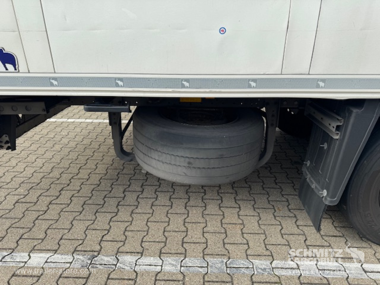 SCHMITZ Oplegger Vries Standard - Semirremolque isotérmico: foto 3 SCHMITZ Oplegger Vries Standard - Semirremolque isotérmico: foto 3