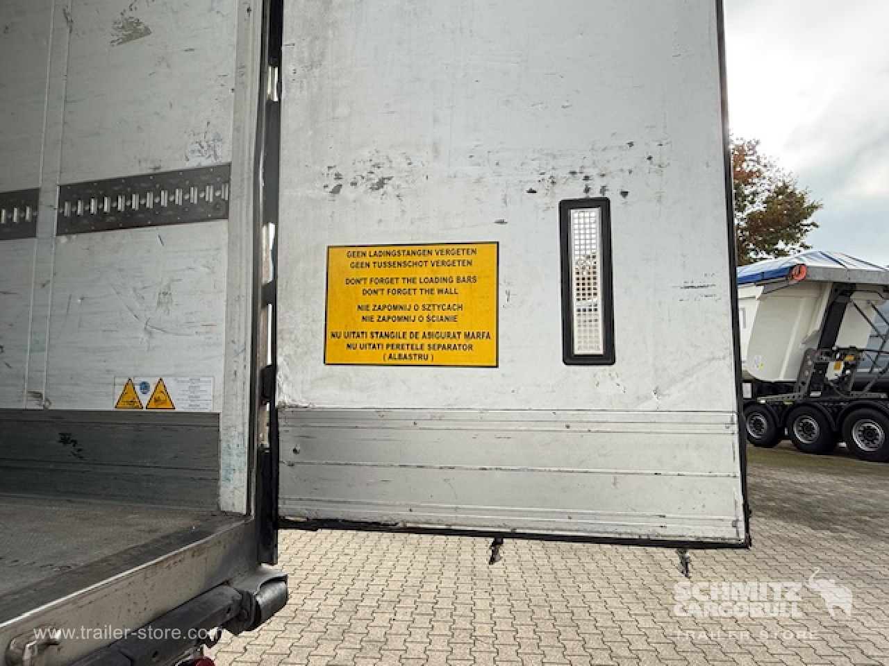 SCHMITZ Oplegger Vries Standard - Semirremolque isotérmico: foto 4 SCHMITZ Oplegger Vries Standard - Semirremolque isotérmico: foto 4