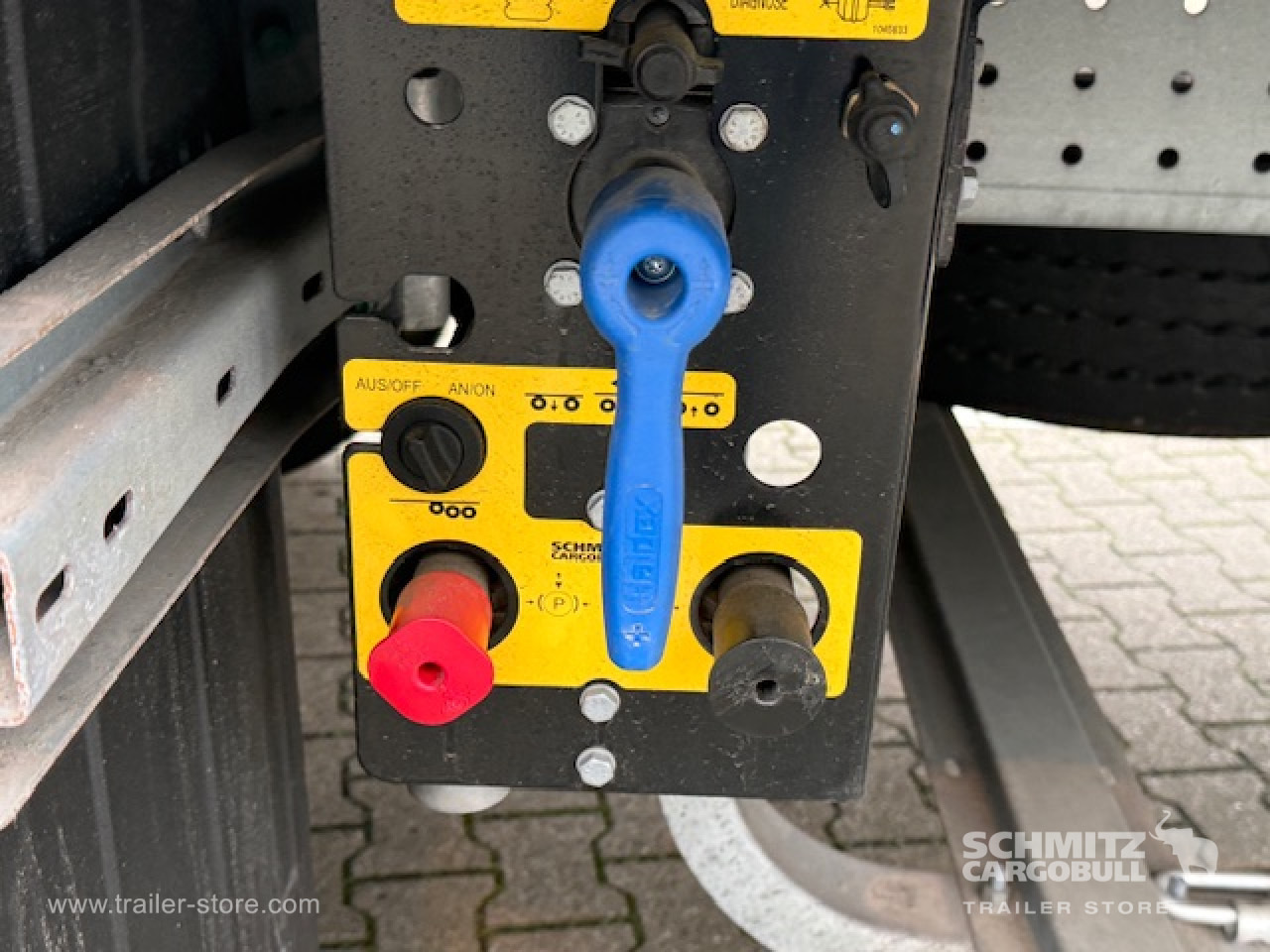 SCHMITZ Oplegger Vries Standard - Semirremolque isotérmico: foto 4 SCHMITZ Oplegger Vries Standard - Semirremolque isotérmico: foto 4