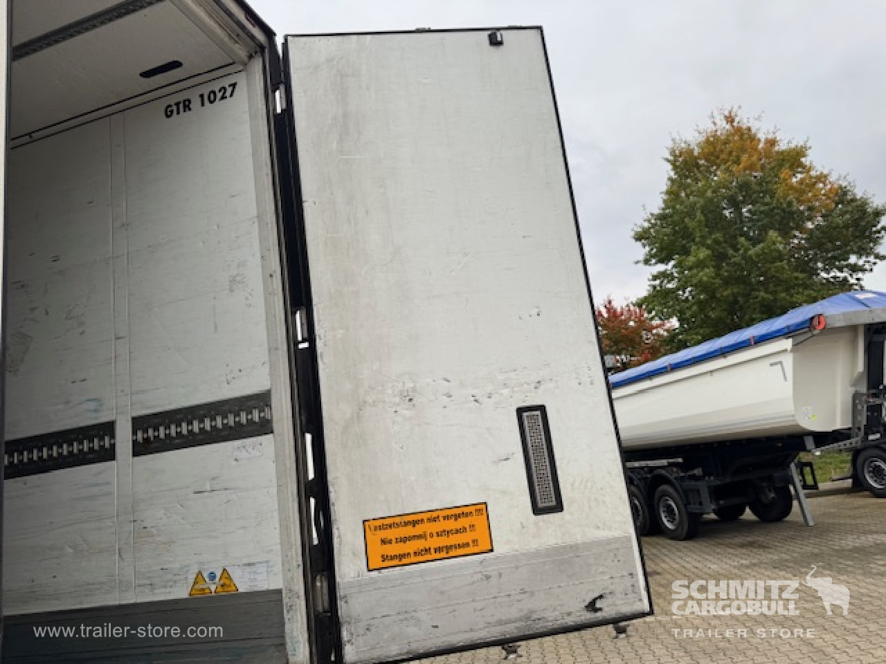 SCHMITZ Oplegger Vries Standard - Semirremolque isotérmico: foto 2 SCHMITZ Oplegger Vries Standard - Semirremolque isotérmico: foto 2