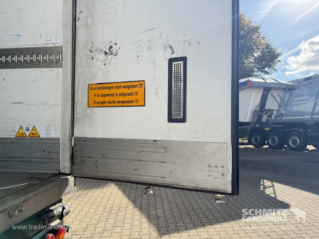 SCHMITZ Oplegger Vries Standard - Semirremolque isotérmico: foto 4 SCHMITZ Oplegger Vries Standard - Semirremolque isotérmico: foto 4