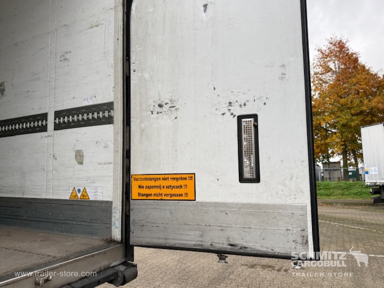 SCHMITZ Oplegger Vries Standard - Semirremolque isotérmico: foto 4 SCHMITZ Oplegger Vries Standard - Semirremolque isotérmico: foto 4