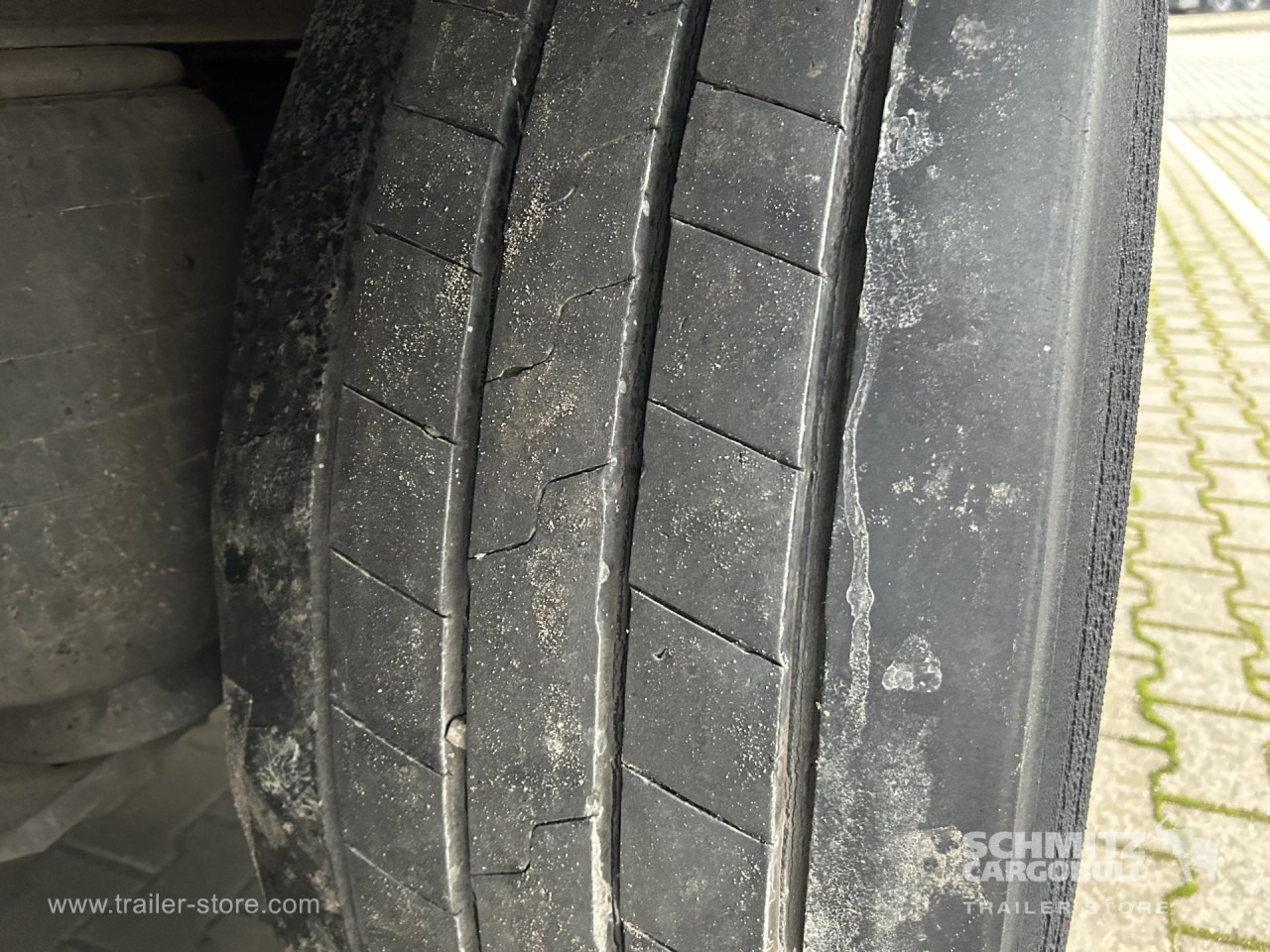 SCHMITZ Reefer Standard Double deck - Semirremolque isotérmico: foto 5 SCHMITZ Reefer Standard Double deck - Semirremolque isotérmico: foto 5