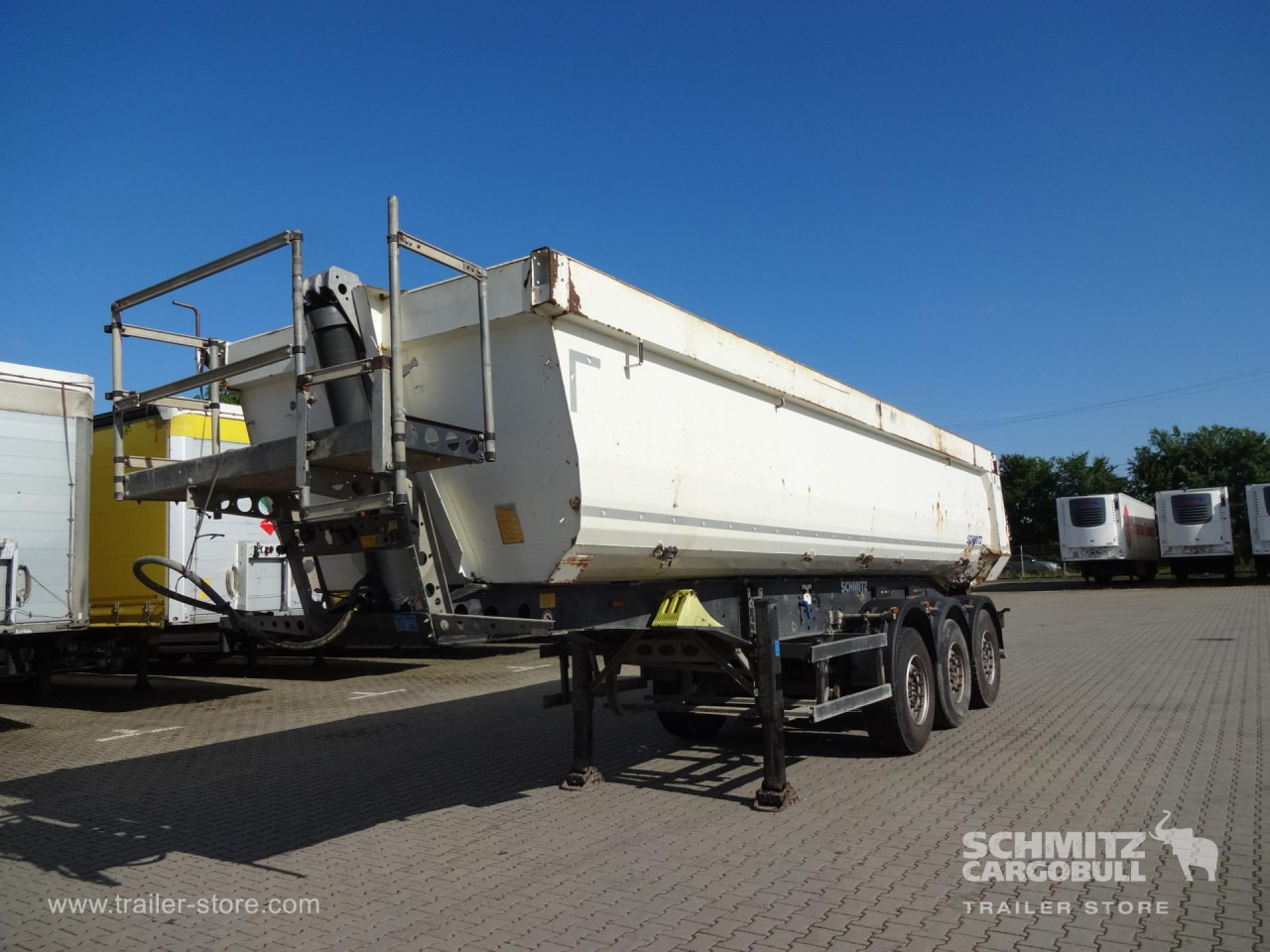SCHMITZ Tipper Steel half pipe body 28m³ - Semirremolque volquete: foto 4 SCHMITZ Tipper Steel half pipe body 28m³ - Semirremolque volquete: foto 4