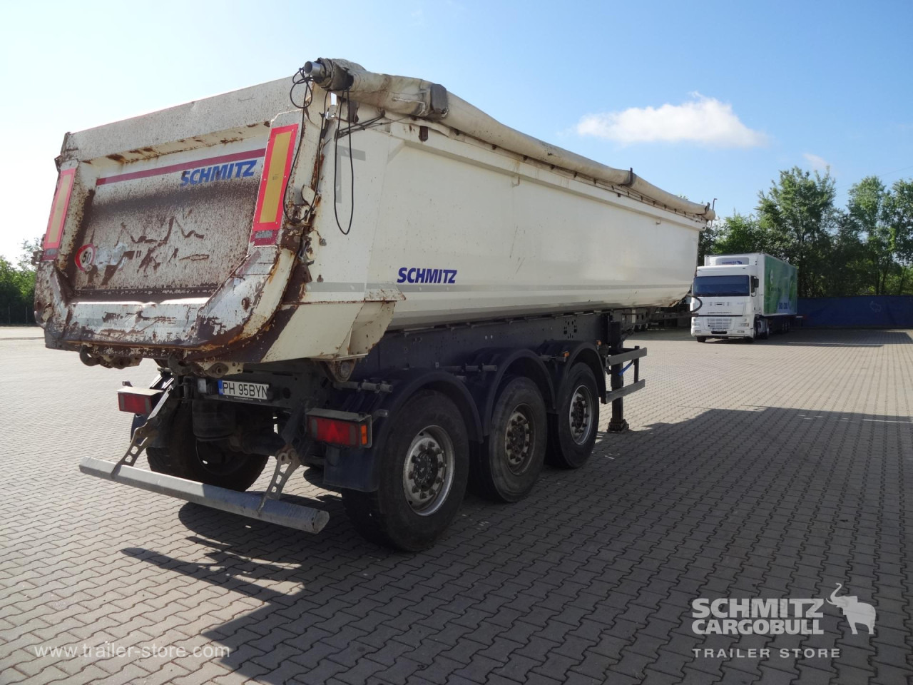 SCHMITZ Tipper Steel half pipe body 28m³ - Semirremolque volquete: foto 2 SCHMITZ Tipper Steel half pipe body 28m³ - Semirremolque volquete: foto 2