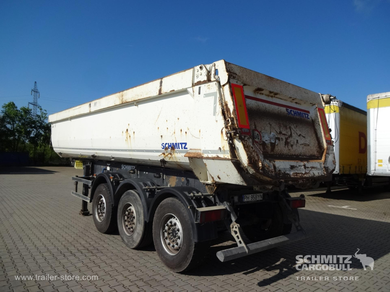 SCHMITZ Tipper Steel half pipe body 28m³ - Semirremolque volquete: foto 1 SCHMITZ Tipper Steel half pipe body 28m³ - Semirremolque volquete: foto 1