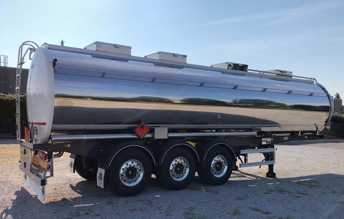 Bata CISTERNA MODELLO CHIMICA L4BH 33.000LT NUOVA - Semirremolque cisterna: foto 4 Bata CISTERNA MODELLO CHIMICA L4BH 33.000LT NUOVA - Semirremolque cisterna: foto 4
