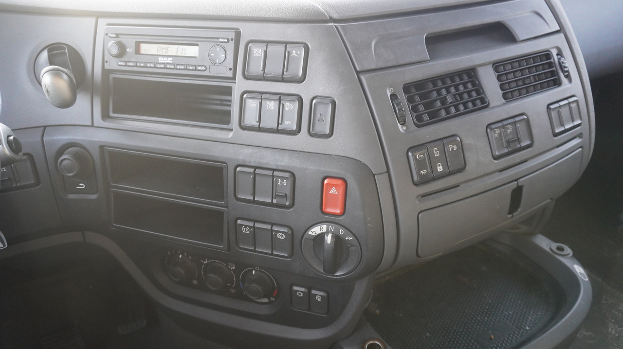 Camión caja cerrada DAF XF 410 EURO 6 /410 HP / 20 EPAL / Dhollandia lift 1500 kg: foto 19