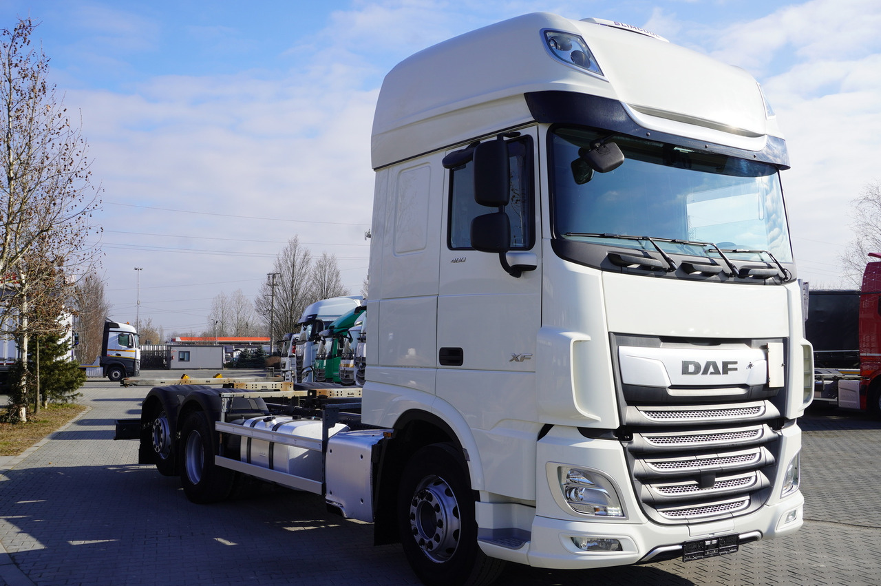 DAF XF 480 SSC / 6x2 / BDF / standard / 380 tho.km - Camión portacontenedore/ Intercambiable: foto 3 DAF XF 480 SSC / 6x2 / BDF / standard / 380 tho.km - Camión portacontenedore/ Intercambiable: foto 3