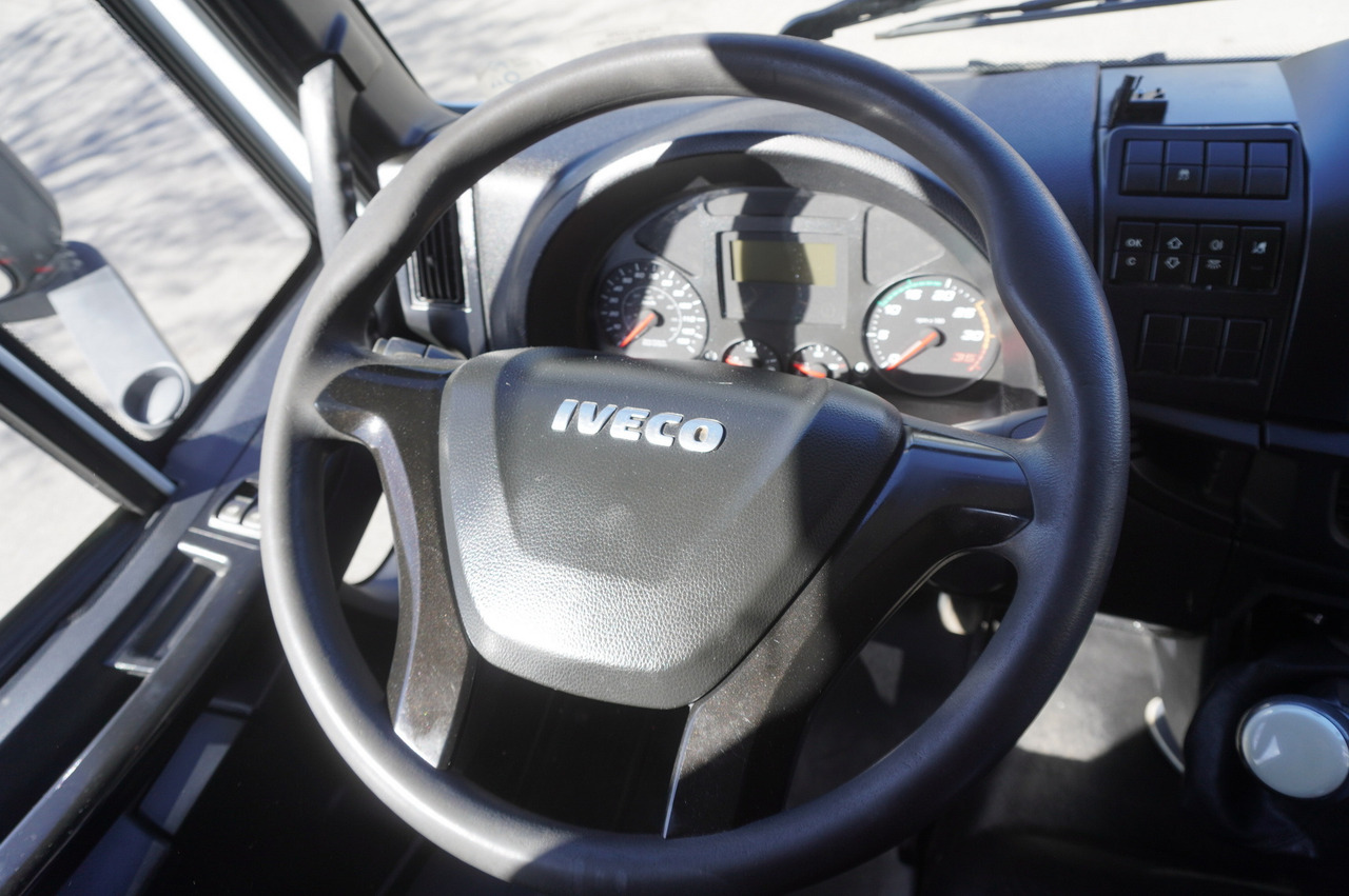 Camión caja cerrada IVECO Eurocargo 120-190 / 160 thousand km !!! / Box 18 EPAL / Dhollandia lift 1500 kg: foto 16