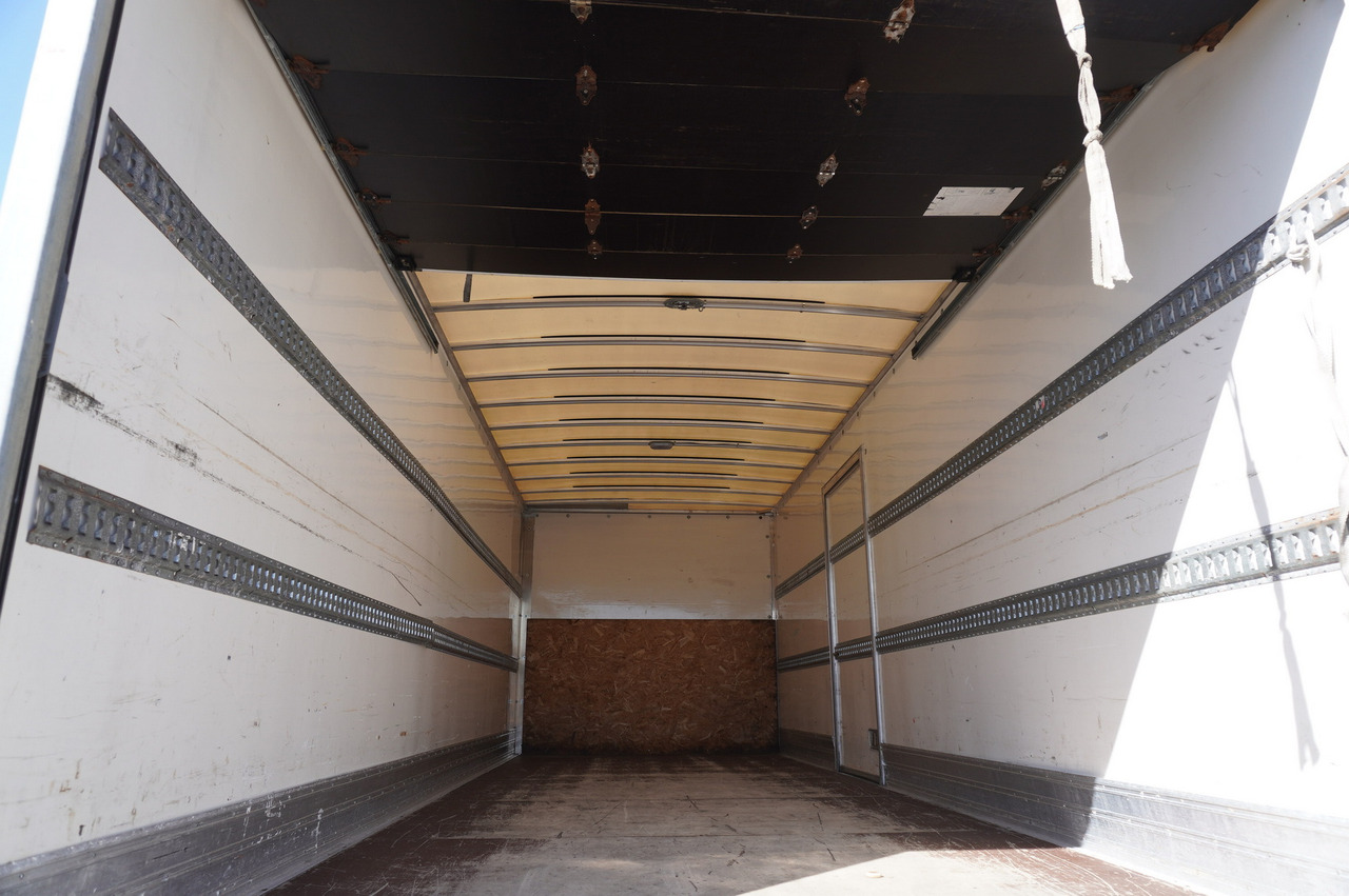 IVECO Eurocargo 120-190 / 160 thousand km !!! / Box 18 EPAL / Dhollandia lift 1500 kg - Camión caja cerrada: foto 5 IVECO Eurocargo 120-190 / 160 thousand km !!! / Box 18 EPAL / Dhollandia lift 1500 kg - Camión caja cerrada: foto 5