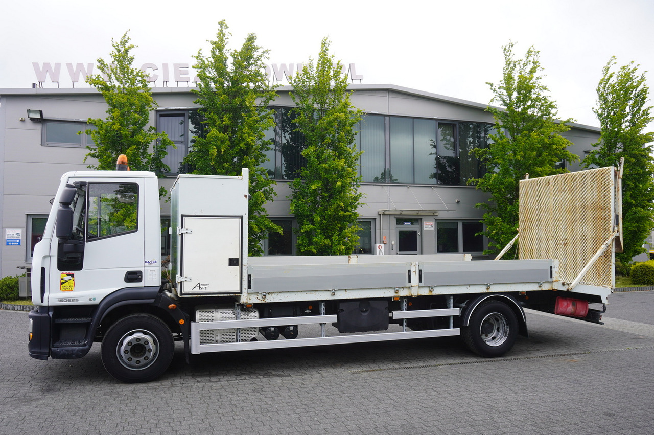 Arrendamiento de IVECO Eurocargo 150 E25 / 90 tho. km !!! / Tow truck IVECO Eurocargo 150 E25 / 90 tho. km !!! / Tow truck: foto 12