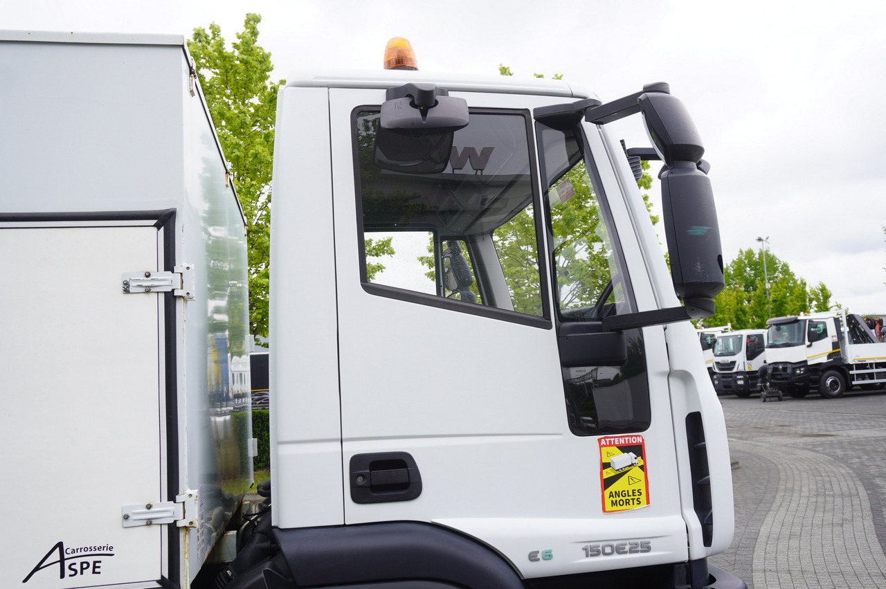 Arrendamiento de IVECO Eurocargo 150 E25 / 90 tho. km !!! / Tow truck IVECO Eurocargo 150 E25 / 90 tho. km !!! / Tow truck: foto 18