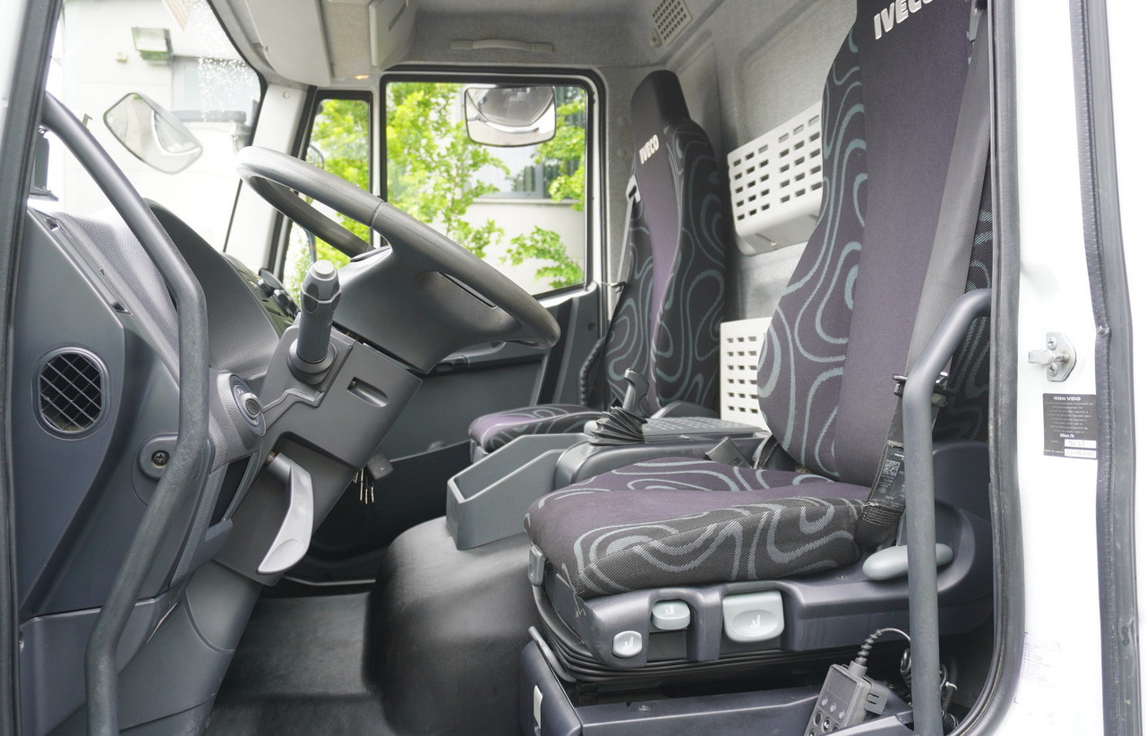 Arrendamiento de IVECO Eurocargo 150 E25 / 90 tho. km !!! / Tow truck IVECO Eurocargo 150 E25 / 90 tho. km !!! / Tow truck: foto 20