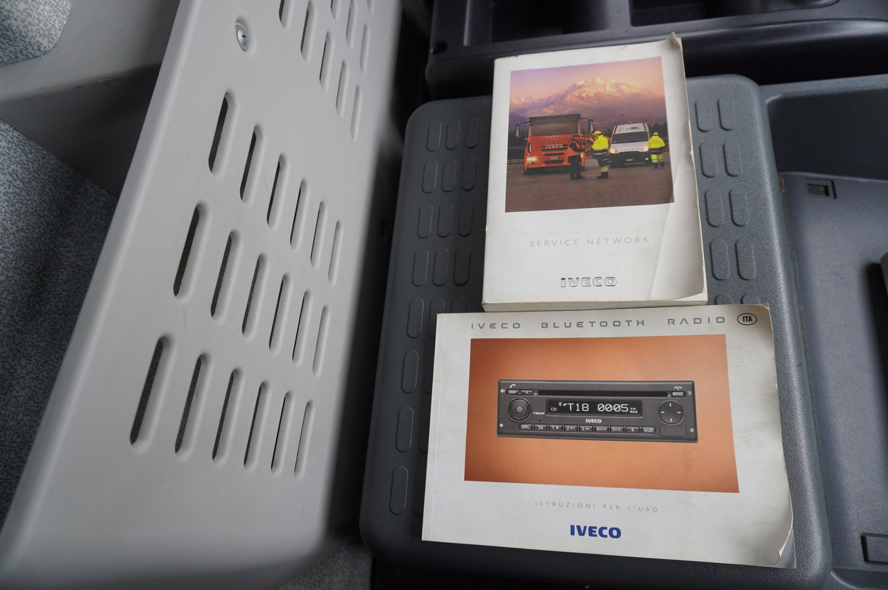 Arrendamiento de IVECO Eurocargo 150 E25 / 90 tho. km !!! / Tow truck IVECO Eurocargo 150 E25 / 90 tho. km !!! / Tow truck: foto 29
