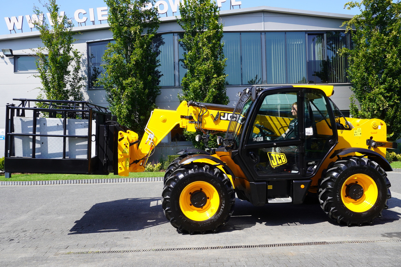 Cargadora de ruedas telescópica JCB 535-95 / 3.5 T / range 9.5 m / joystick: foto 16