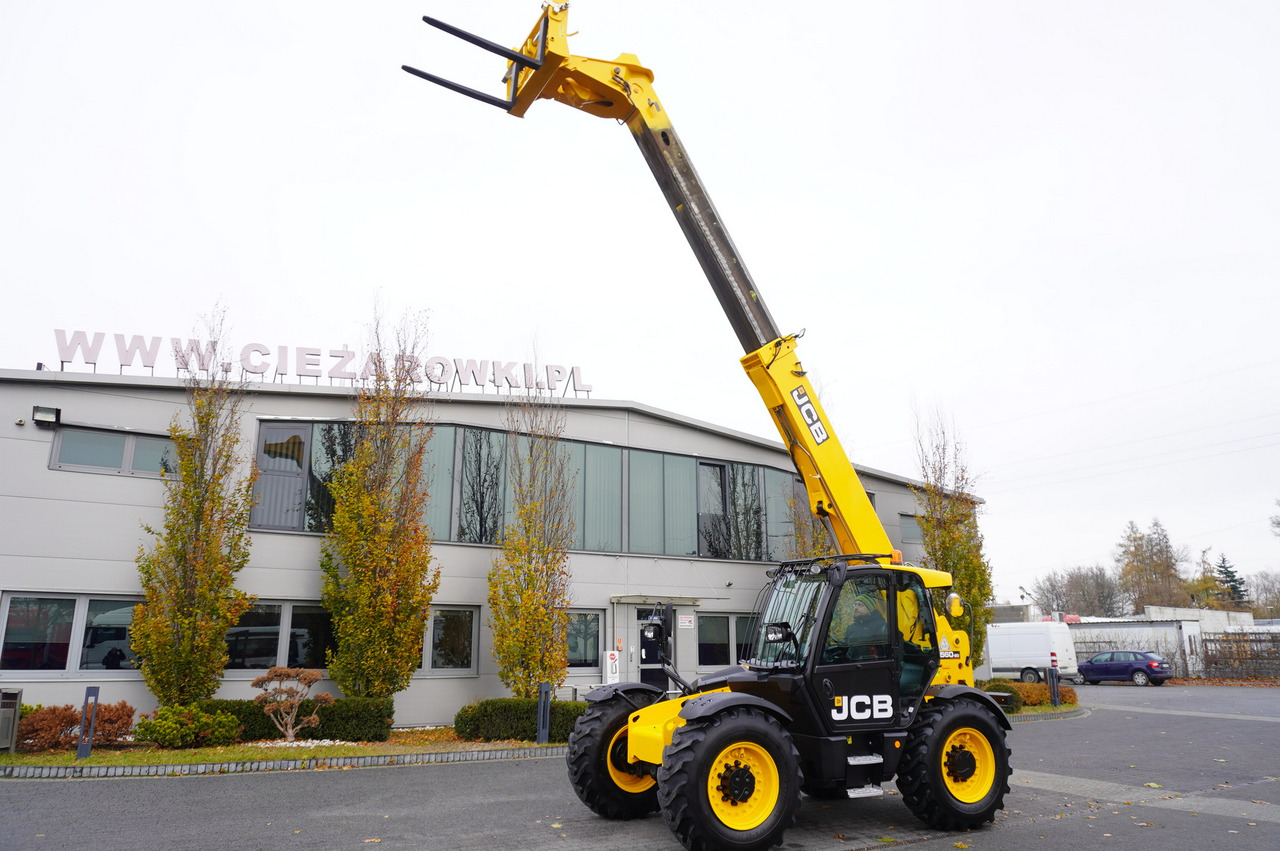JCB 560-80 / 6 ton lifting capacity / power 146 HP - Cargadora de ruedas: foto 1 JCB 560-80 / 6 ton lifting capacity / power 146 HP - Cargadora de ruedas: foto 1