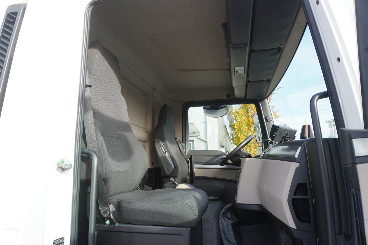 Arrendamiento de MAN TGL 12.220 / Curtainsider 19 EPAL / 140 tho. km MAN TGL 12.220 / Curtainsider 19 EPAL / 140 tho. km: foto 30