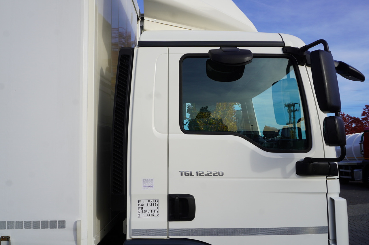 Arrendamiento de MAN TGL 12.220 / Curtainsider 19 EPAL / 140 tho. km MAN TGL 12.220 / Curtainsider 19 EPAL / 140 tho. km: foto 18