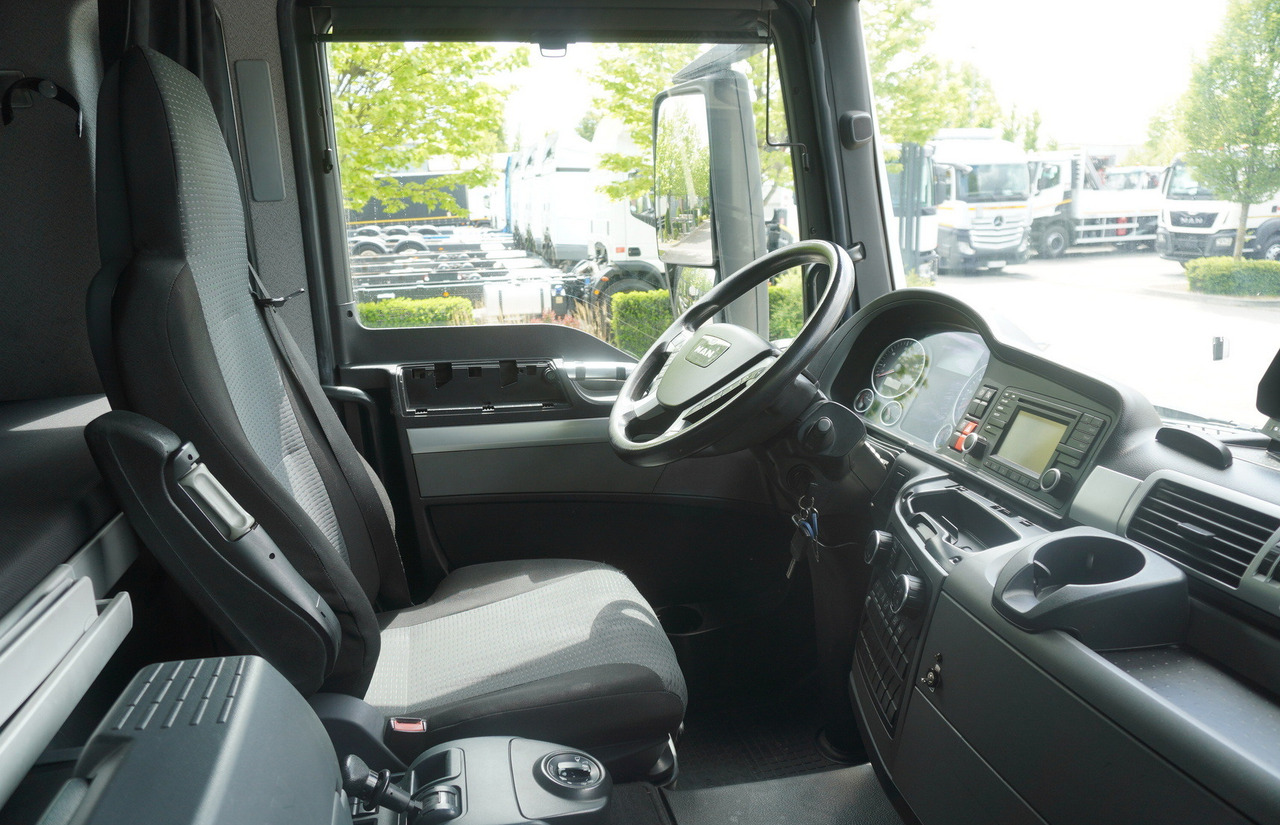 Camión lona MAN TGS 18.440 / 19 EPAL curtainsider / Sleeper cab [ Copy ]: foto 26