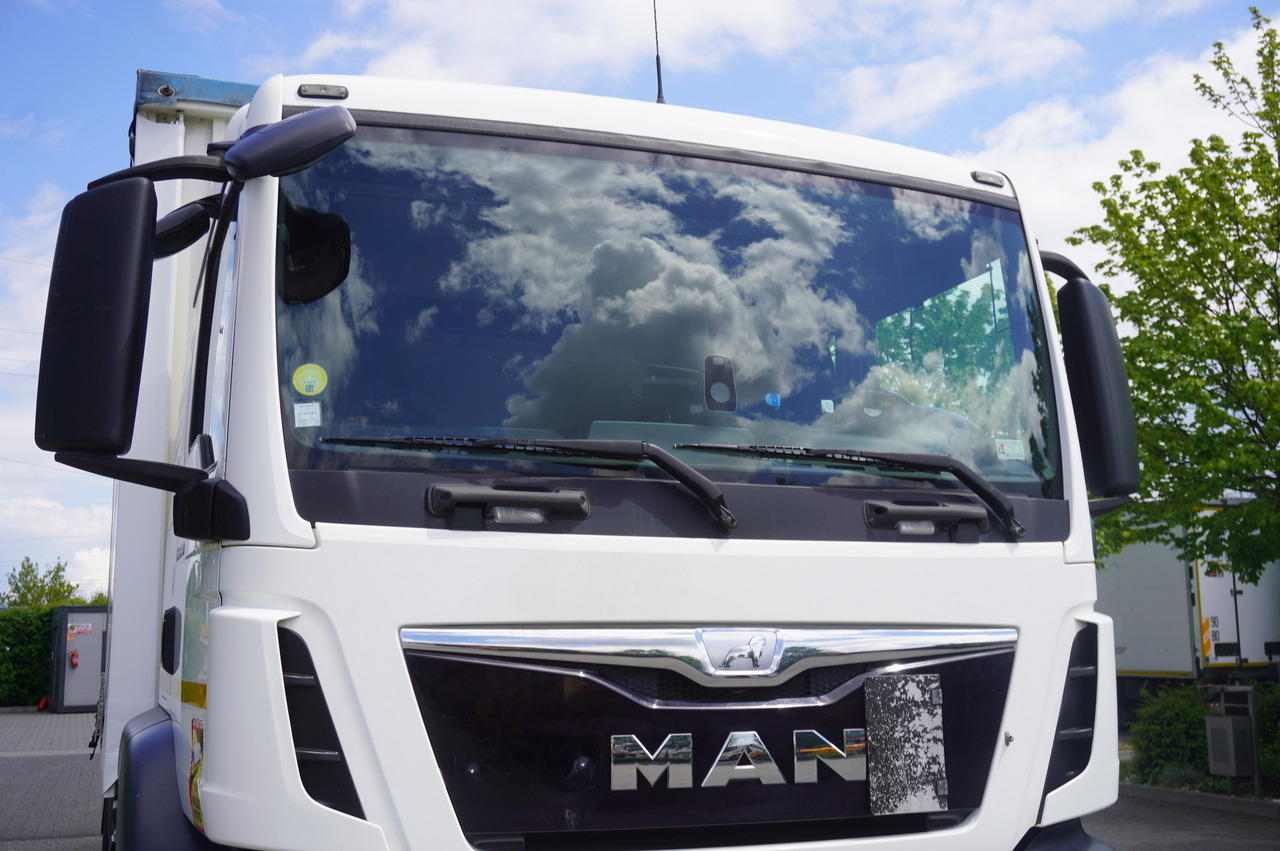 Camión lona MAN TGS 18.440 / 19 EPAL curtainsider / Sleeper cab [ Copy ]: foto 9