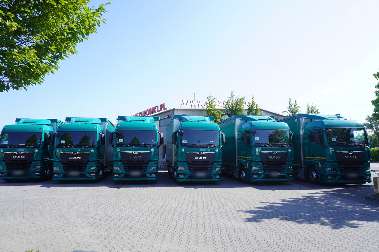 MAN TGX 18.470 / 2022 / Curtainsider 19 EPAL / Retarder / 15 units - Camión lona: foto 2 MAN TGX 18.470 / 2022 / Curtainsider 19 EPAL / Retarder / 15 units - Camión lona: foto 2