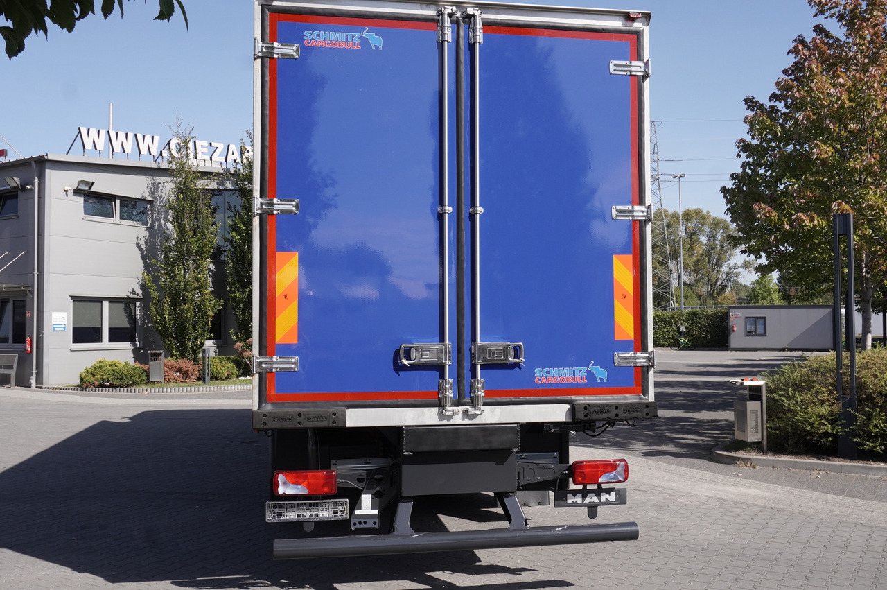 MAN TGX 26.500 E6 XXL / Schmitz 19 pallets / Thermoking / steering axle - Camión frigorífico: foto 4 MAN TGX 26.500 E6 XXL / Schmitz 19 pallets / Thermoking / steering axle - Camión frigorífico: foto 4