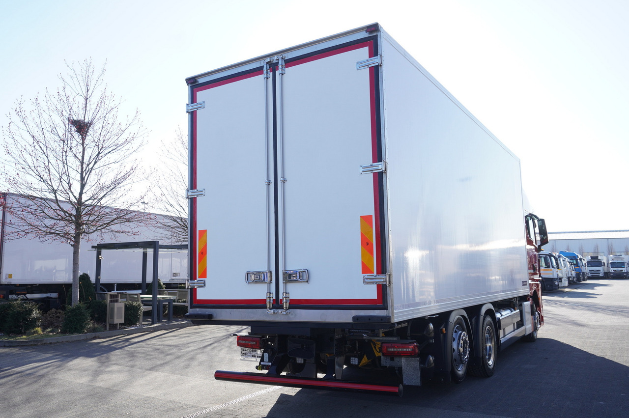 MAN TGX 26.510 / 2022 / New Lamberet refrigerator bitemperature/ Carrier Supra 1150 MT / 4 units - Camión frigorífico: foto 4 MAN TGX 26.510 / 2022 / New Lamberet refrigerator bitemperature/ Carrier Supra 1150 MT / 4 units - Camión frigorífico: foto 4