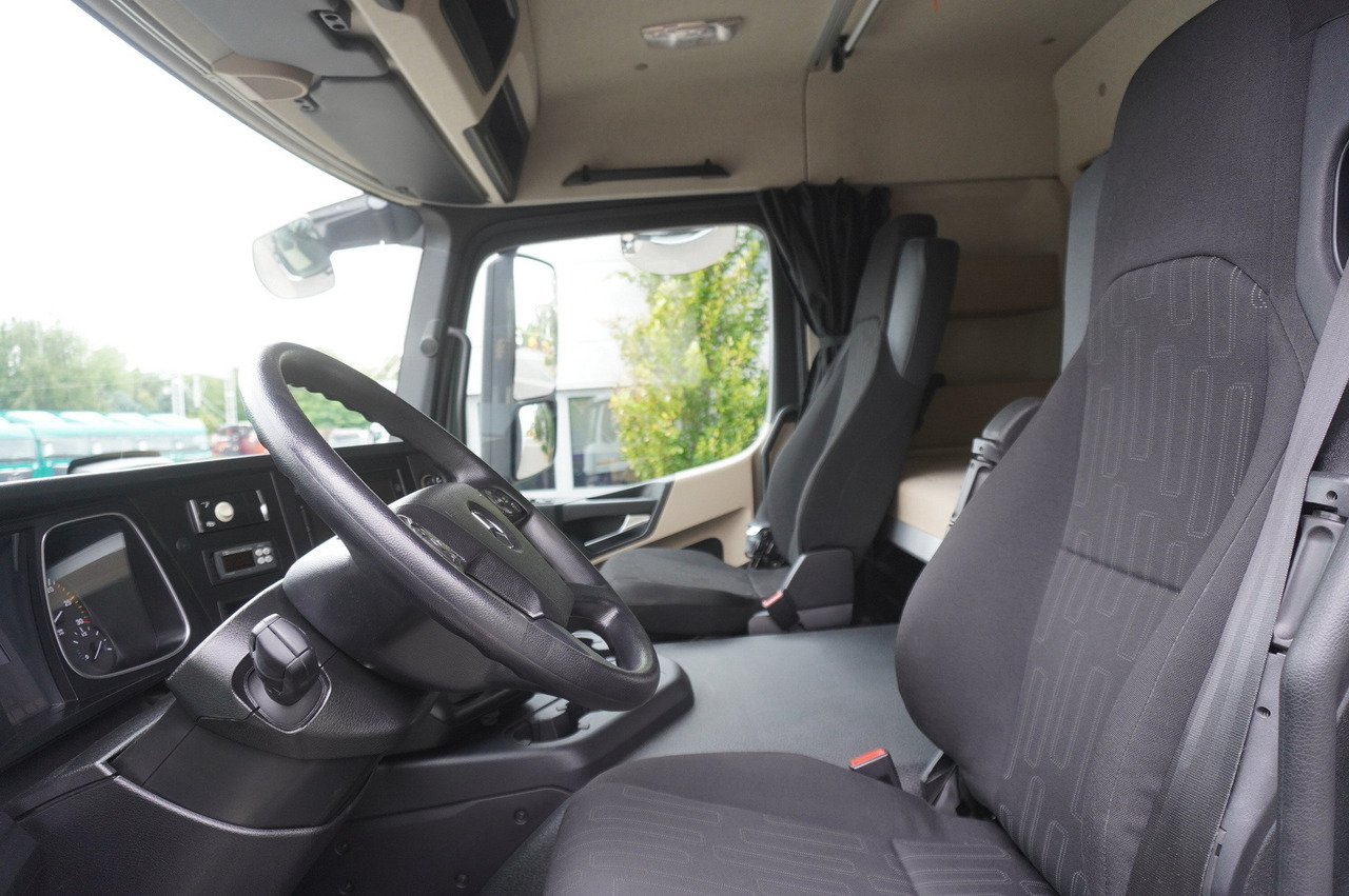 Arrendamiento de MERCEDES-BENZ Actros 1824 / Refrigerator 22 EPAL / Carrier Supra 950 / Sleeping cabin MERCEDES-BENZ Actros 1824 / Refrigerator 22 EPAL / Carrier Supra 950 / Sleeping cabin: foto 16 Arrendamiento de MERCEDES-BENZ Actros 1824 / Refrigerator 22 EPAL / Carrier Supra 950 / Sleeping cabin MERCEDES-BENZ Actros 1824 / Refrigerator 22 EPAL / Carrier Supra 950 / Sleeping cabin: foto 16