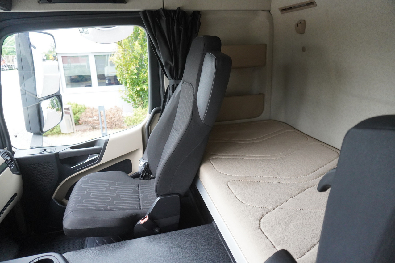 Arrendamiento de MERCEDES-BENZ Actros 1824 / Refrigerator 22 EPAL / Carrier Supra 950 / Sleeping cabin MERCEDES-BENZ Actros 1824 / Refrigerator 22 EPAL / Carrier Supra 950 / Sleeping cabin: foto 24 Arrendamiento de MERCEDES-BENZ Actros 1824 / Refrigerator 22 EPAL / Carrier Supra 950 / Sleeping cabin MERCEDES-BENZ Actros 1824 / Refrigerator 22 EPAL / Carrier Supra 950 / Sleeping cabin: foto 24