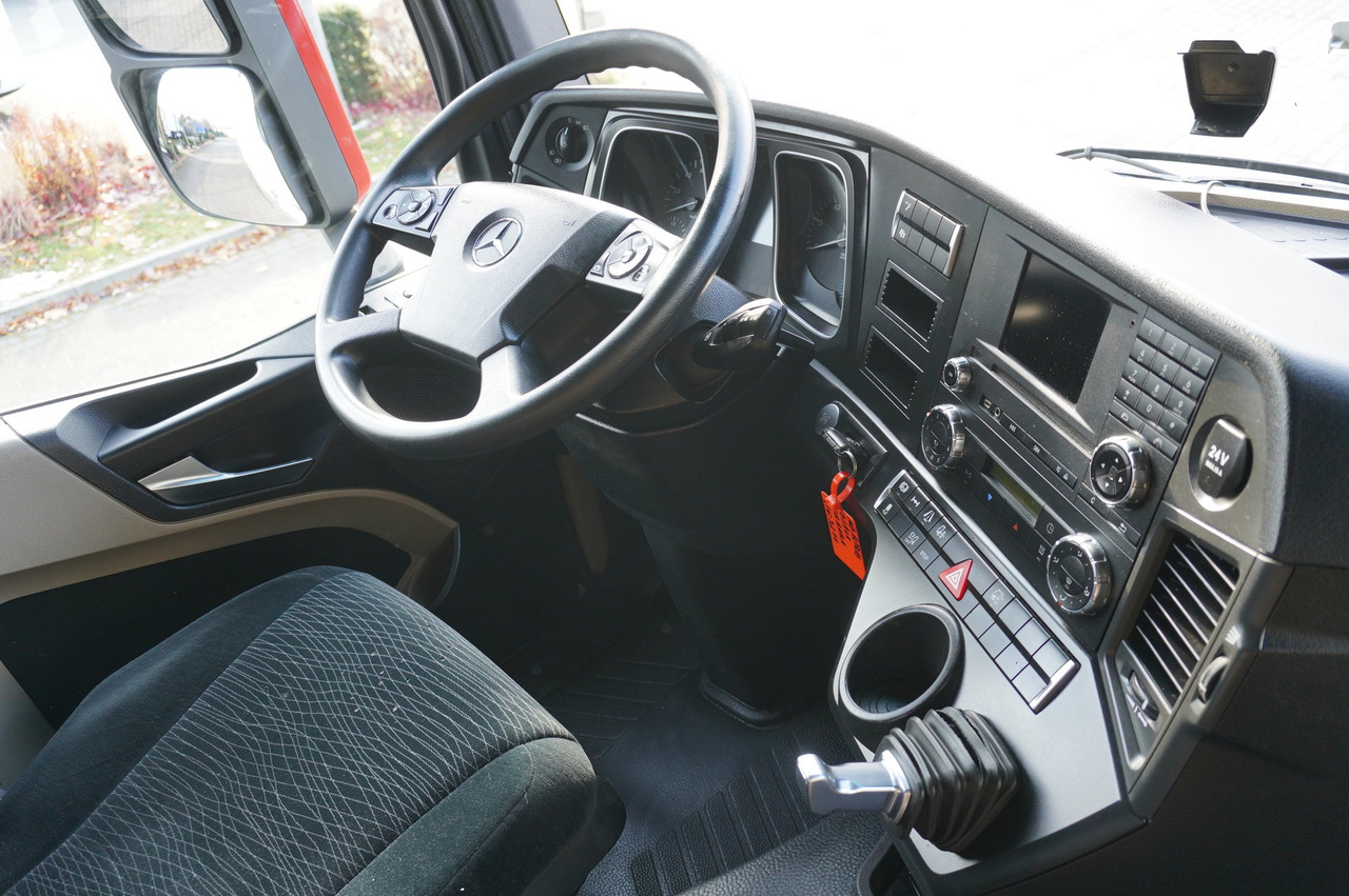 Camión lona MERCEDES-BENZ Actros 1835 E6 4×2 / Curtainsider 21 pallets / tail lift 1.5t: foto 12