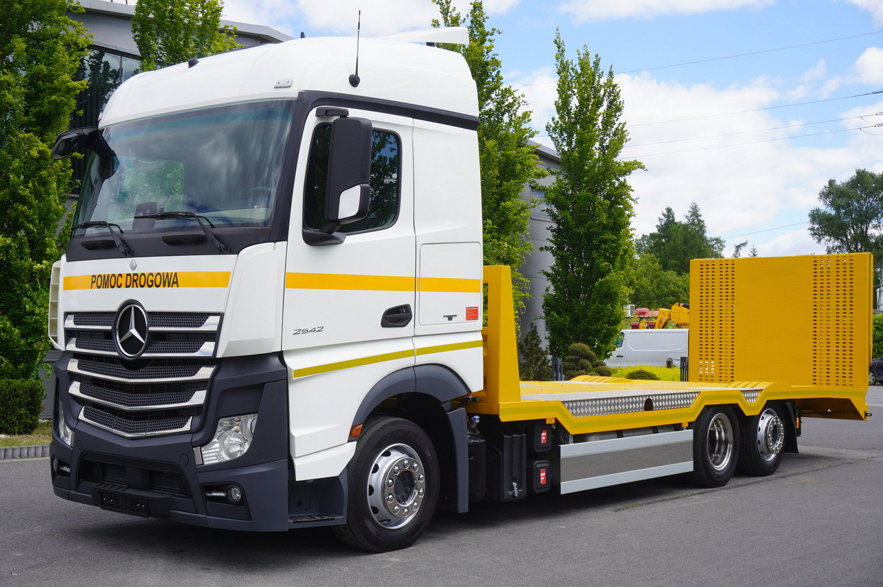 MERCEDES-BENZ Actros 2542 / NEW tow truck / steered 3rd axle - Camión portavehículos: foto 2 MERCEDES-BENZ Actros 2542 / NEW tow truck / steered 3rd axle - Camión portavehículos: foto 2