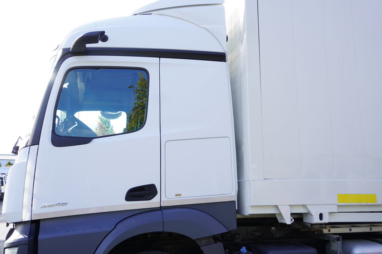Arrendamiento de MERCEDES-BENZ Actros 2545 MP5 / KRONE 18 EPAL box body / ADR AT MERCEDES-BENZ Actros 2545 MP5 / KRONE 18 EPAL box body / ADR AT: foto 10
