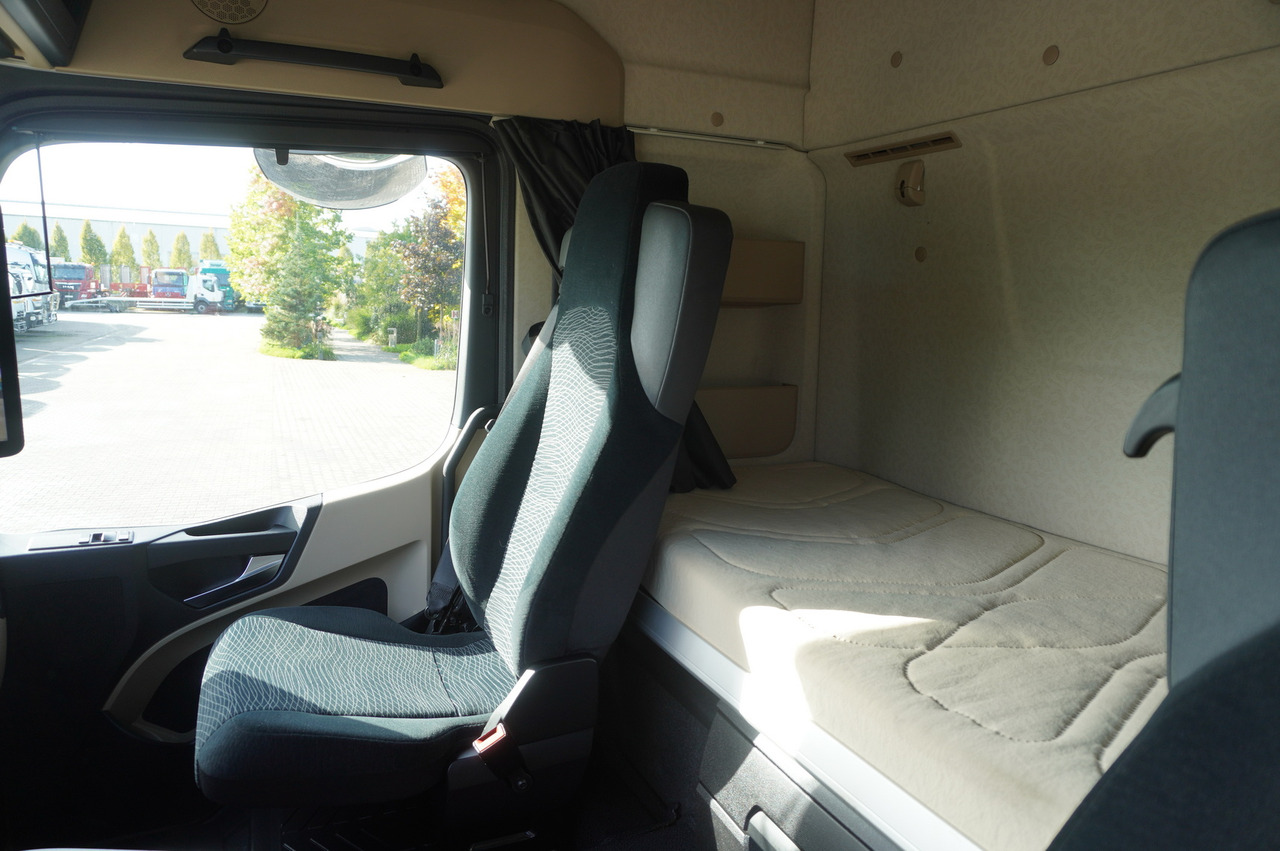 Arrendamiento de MERCEDES-BENZ Actros 2545 MP5 / KRONE 18 EPAL box body / ADR AT MERCEDES-BENZ Actros 2545 MP5 / KRONE 18 EPAL box body / ADR AT: foto 22