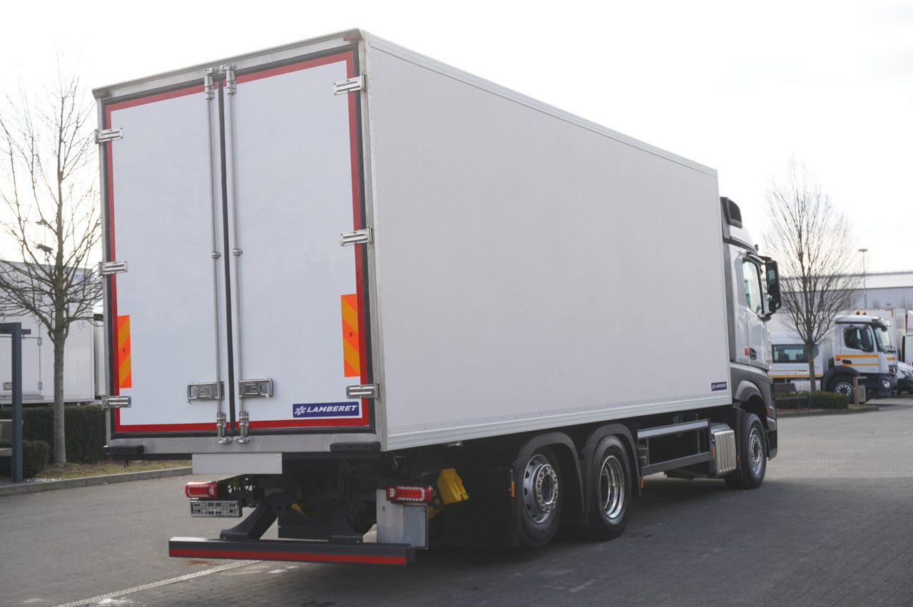MERCEDES-BENZ Actros L 2545 / NEW Lamberet refrigerator / 2023 / 140 tho. km - Camión frigorífico: foto 4 MERCEDES-BENZ Actros L 2545 / NEW Lamberet refrigerator / 2023 / 140 tho. km - Camión frigorífico: foto 4