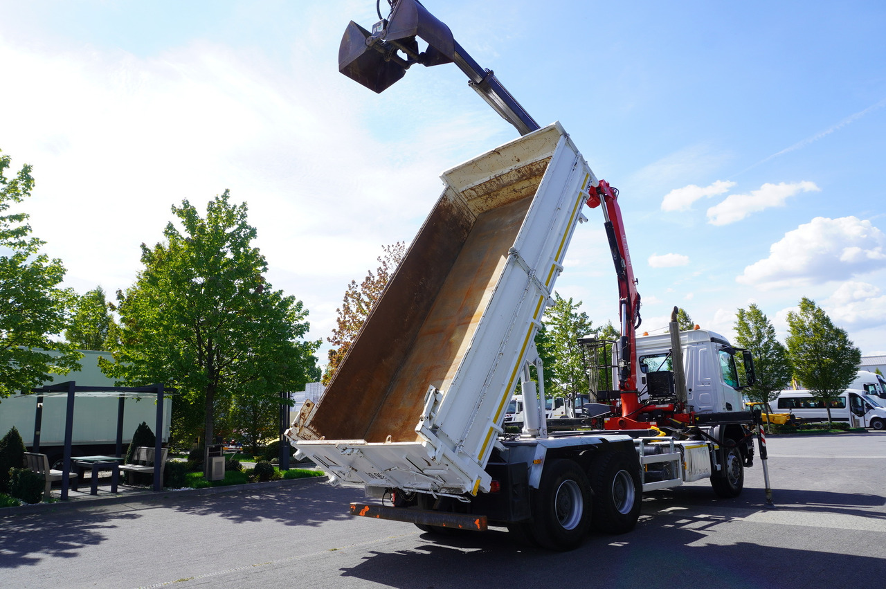 Camión grúa MERCEDES-BENZ Arocs 2636 / 6x4 / HDS Fassi / 3-Way Tipper / Bortmatic: foto 6 Camión grúa MERCEDES-BENZ Arocs 2636 / 6x4 / HDS Fassi / 3-Way Tipper / Bortmatic: foto 6