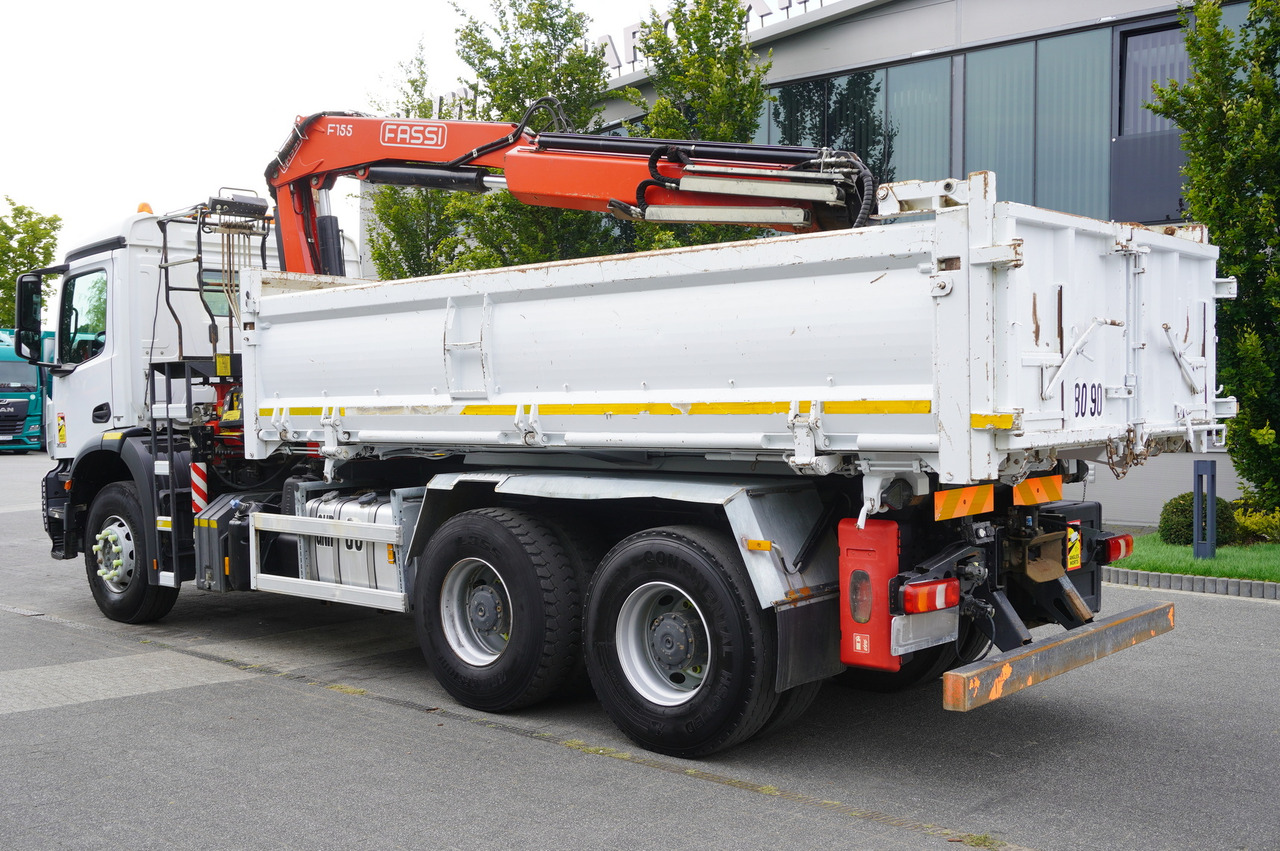 Camión grúa MERCEDES-BENZ Arocs 2636 / 6x4 / HDS Fassi / 3-Way Tipper / Bortmatic: foto 13 Camión grúa MERCEDES-BENZ Arocs 2636 / 6x4 / HDS Fassi / 3-Way Tipper / Bortmatic: foto 13