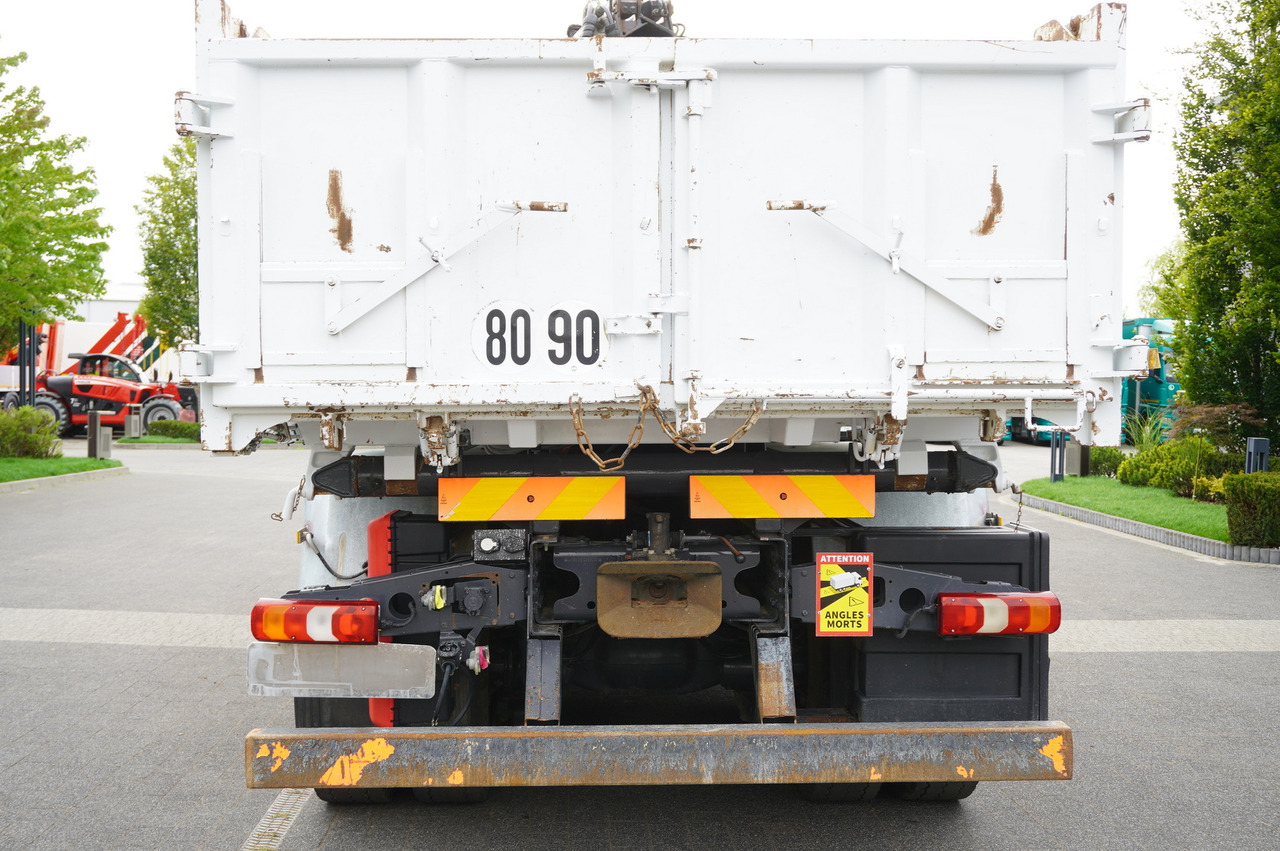 Camión grúa MERCEDES-BENZ Arocs 2636 / 6x4 / HDS Fassi / 3-Way Tipper / Bortmatic: foto 15 Camión grúa MERCEDES-BENZ Arocs 2636 / 6x4 / HDS Fassi / 3-Way Tipper / Bortmatic: foto 15