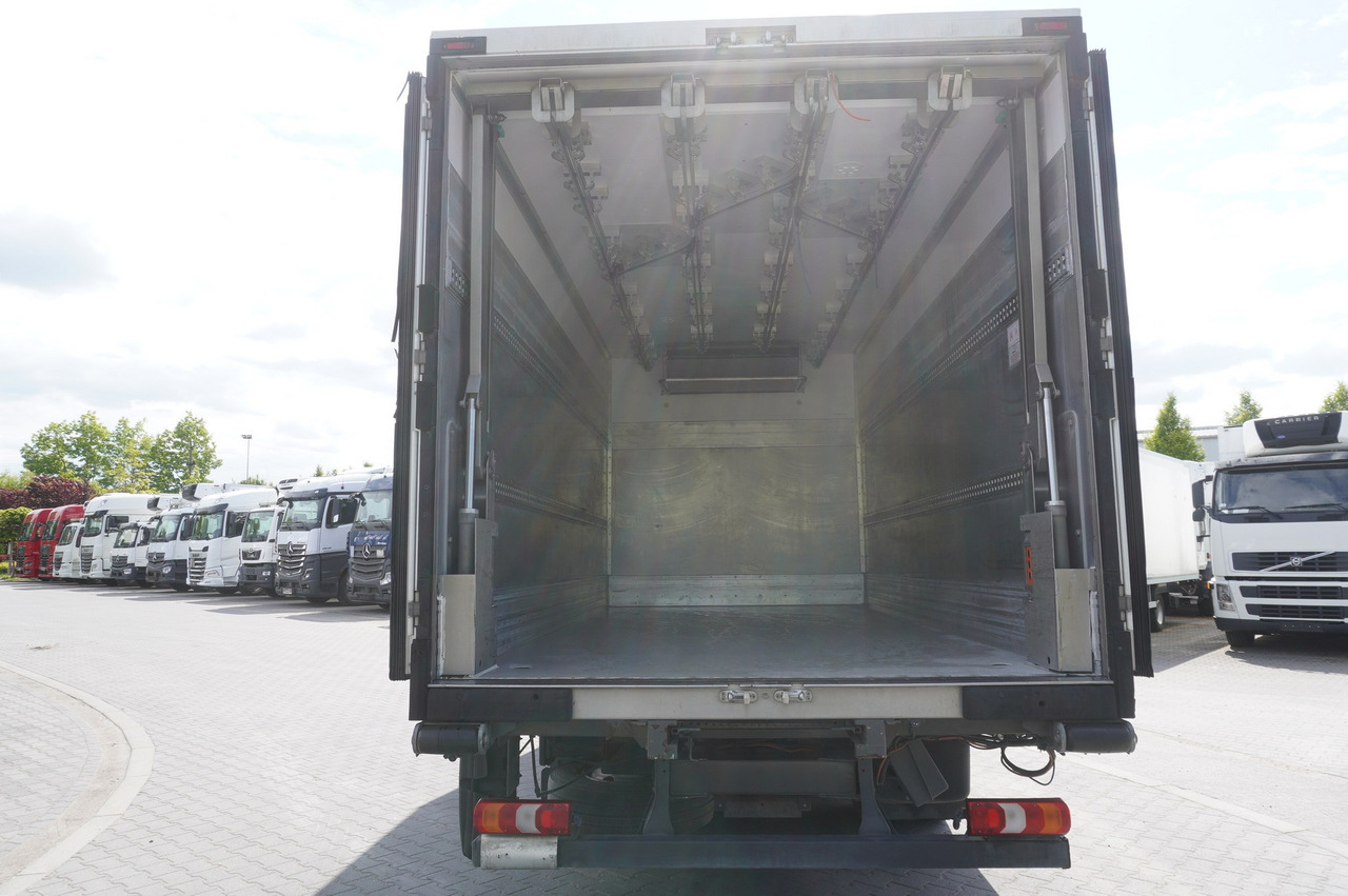 MERCEDES-BENZ Atego 1021 / Lamberet meat hook refrigerator / Carcass elevator 1000 kg / Thermoking T800 R - Camión frigorífico, Camión grúa: foto 5 MERCEDES-BENZ Atego 1021 / Lamberet meat hook refrigerator / Carcass elevator 1000 kg / Thermoking T800 R - Camión frigorífico, Camión grúa: foto 5