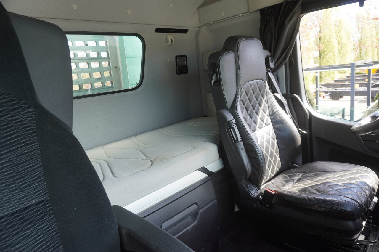 Arrendamiento de Mercedes-Benz Arocs 3563 8 × 4 / 630 HP / steered axle / Logging superstructure Mercedes-Benz Arocs 3563 8 × 4 / 630 HP / steered axle / Logging superstructure: foto 25 Arrendamiento de Mercedes-Benz Arocs 3563 8 × 4 / 630 HP / steered axle / Logging superstructure Mercedes-Benz Arocs 3563 8 × 4 / 630 HP / steered axle / Logging superstructure: foto 25