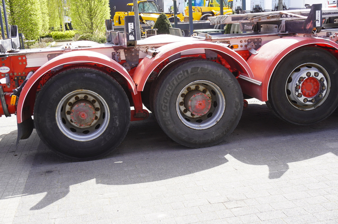 Arrendamiento de Mercedes-Benz Arocs 3563 8 × 4 / 630 HP / steered axle / Logging superstructure Mercedes-Benz Arocs 3563 8 × 4 / 630 HP / steered axle / Logging superstructure: foto 16 Arrendamiento de Mercedes-Benz Arocs 3563 8 × 4 / 630 HP / steered axle / Logging superstructure Mercedes-Benz Arocs 3563 8 × 4 / 630 HP / steered axle / Logging superstructure: foto 16