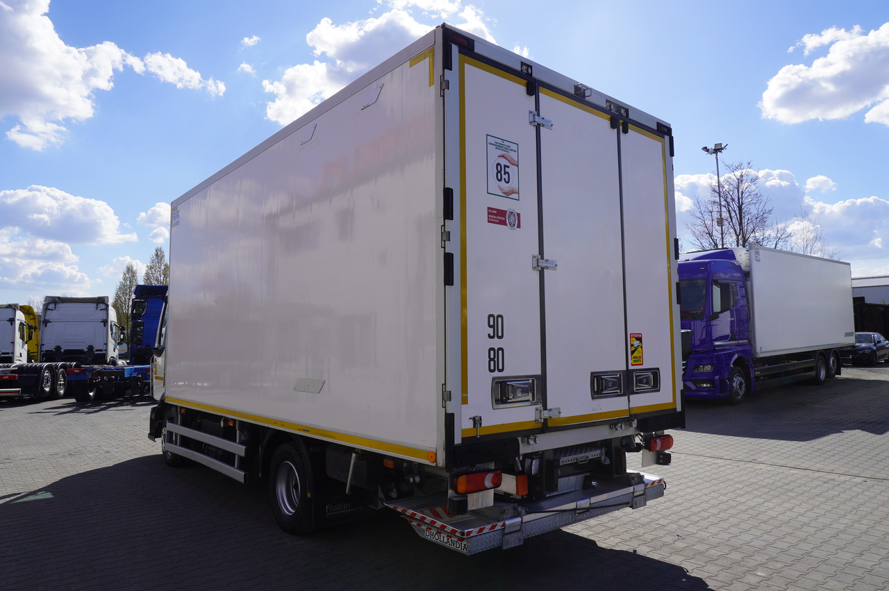 RENAULT D12 / Lamberet refrigerated truck / Dhollandia tail lift 1500 kg / 130 thousand km !! - Camión frigorífico: foto 5 RENAULT D12 / Lamberet refrigerated truck / Dhollandia tail lift 1500 kg / 130 thousand km !! - Camión frigorífico: foto 5