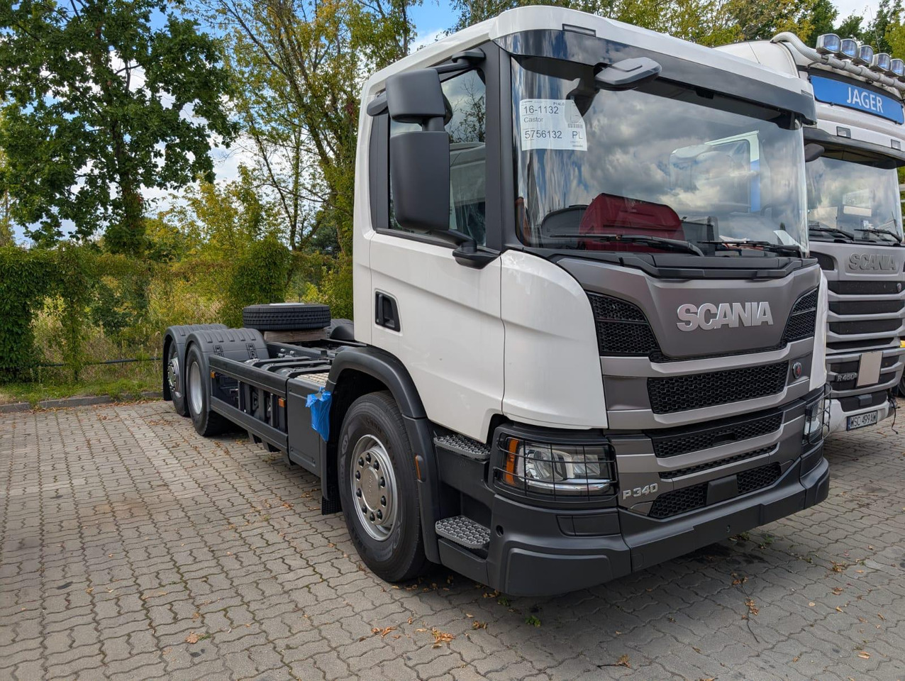 SCANIA P 340 B6x2*4NA / chassis frame / steering axle / CNG - Camión chasis: foto 2 SCANIA P 340 B6x2*4NA / chassis frame / steering axle / CNG - Camión chasis: foto 2