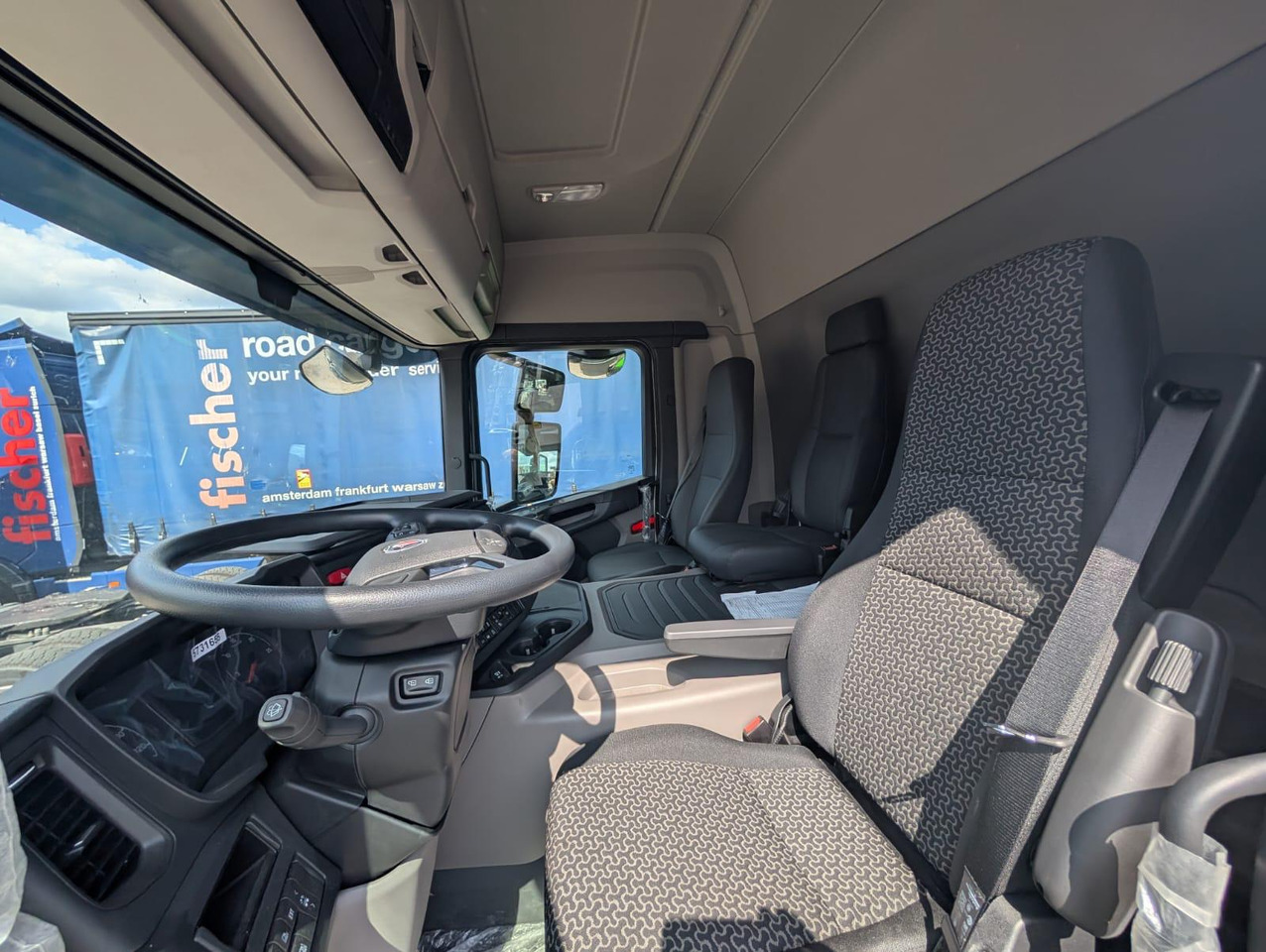 SCANIA P 340 B6x2*4NA / chassis frame / steering axle / CNG / large cab / 8 units - Camión de basura: foto 5 SCANIA P 340 B6x2*4NA / chassis frame / steering axle / CNG / large cab / 8 units - Camión de basura: foto 5