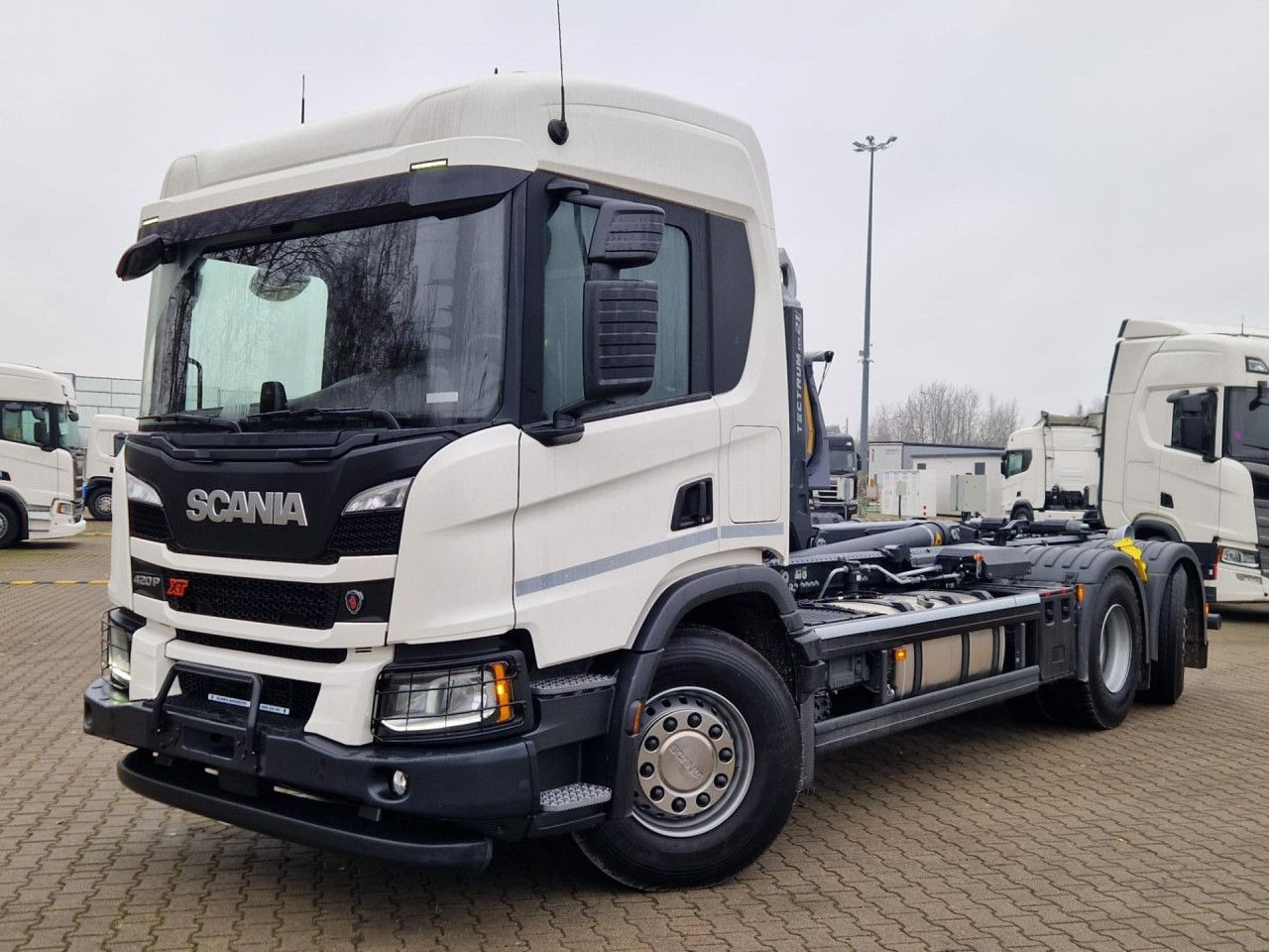 SCANIA P420 B6x2*4 / Meiller Kipper Tectrum RS 21 hooklift / 2025 / no mileage! - Camión multibasculante: foto 4 SCANIA P420 B6x2*4 / Meiller Kipper Tectrum RS 21 hooklift / 2025 / no mileage! - Camión multibasculante: foto 4