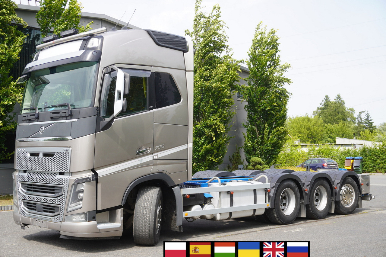 VOLVO FH16 750 8x4x4 / 750 HP! / Frame 685 cm / Steered 4th axle - Camión chasis: foto 1 VOLVO FH16 750 8x4x4 / 750 HP! / Frame 685 cm / Steered 4th axle - Camión chasis: foto 1