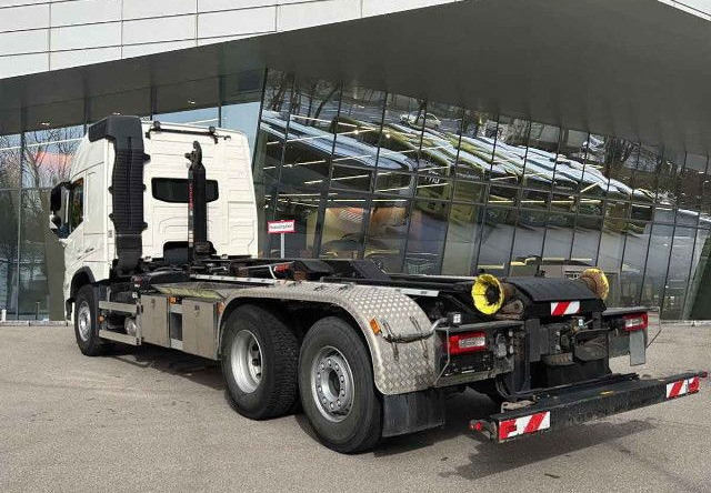 VOLVO FM 460 6X2*4 / HIAB ULT21S61 hooklift / 50 tho. km! / 2022 - Camión multibasculante: foto 4 VOLVO FM 460 6X2*4 / HIAB ULT21S61 hooklift / 50 tho. km! / 2022 - Camión multibasculante: foto 4