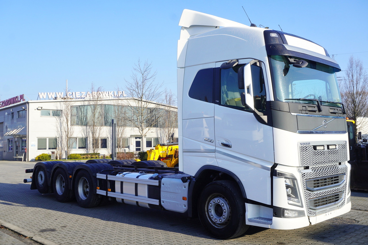 VOLVO Volvo FH 650 8x4/4 / Truck chassis / steered 4th axle - Camión chasis: foto 5 VOLVO Volvo FH 650 8x4/4 / Truck chassis / steered 4th axle - Camión chasis: foto 5