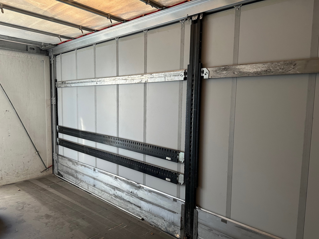 Toldo carrocería VarioFRAME Bausatz curtain / 23 europallets / 2017: foto 8 Toldo carrocería VarioFRAME Bausatz curtain / 23 europallets / 2017: foto 8